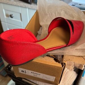 Journee Collection Red Textured Flats